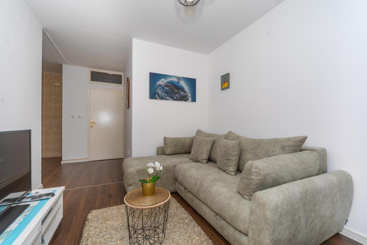 Aloha Apartman Bar Εξωτερικό φωτογραφία