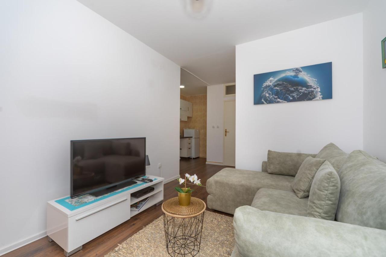 Aloha Apartman Bar Εξωτερικό φωτογραφία